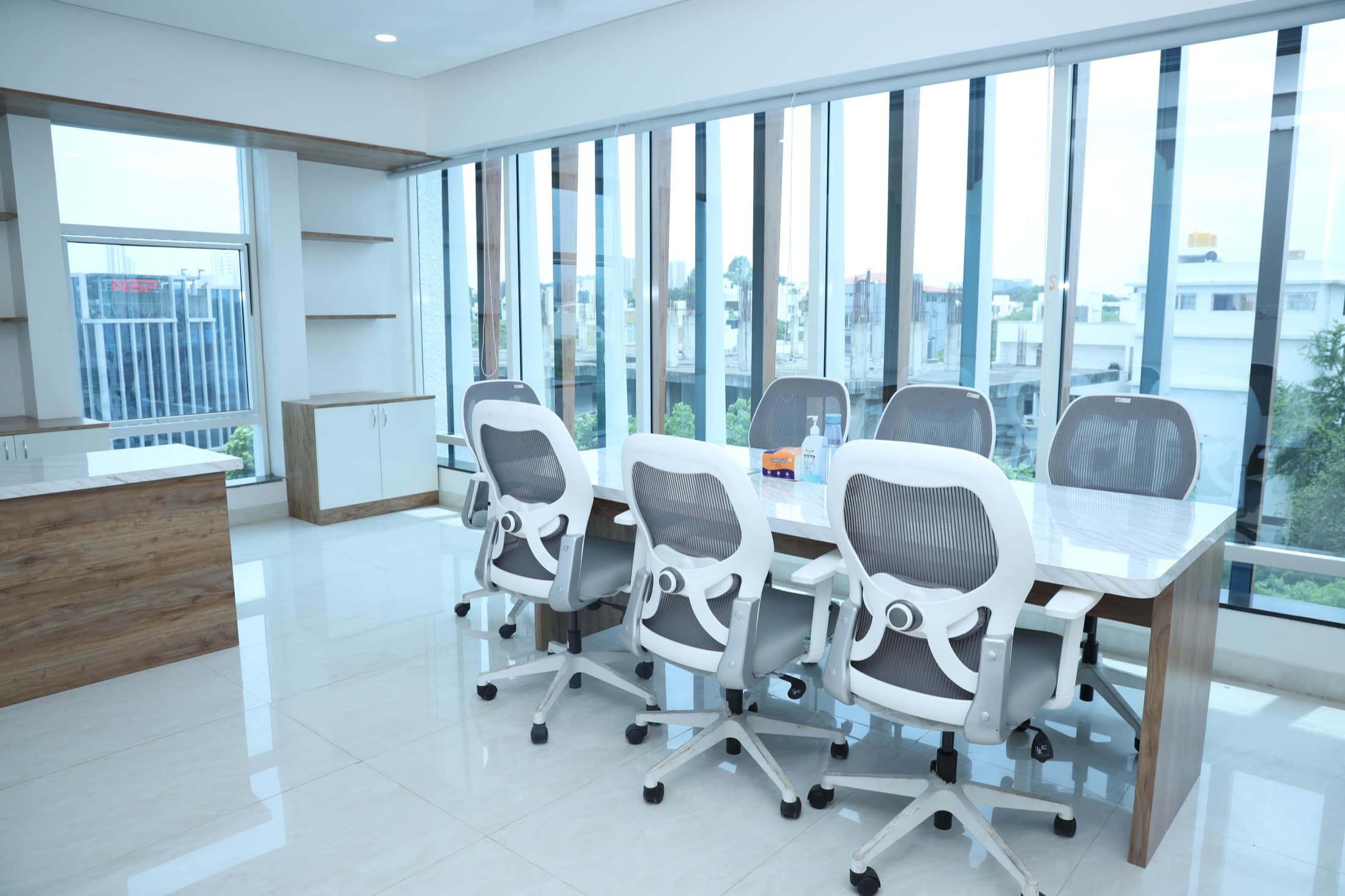 Conference & briefing room